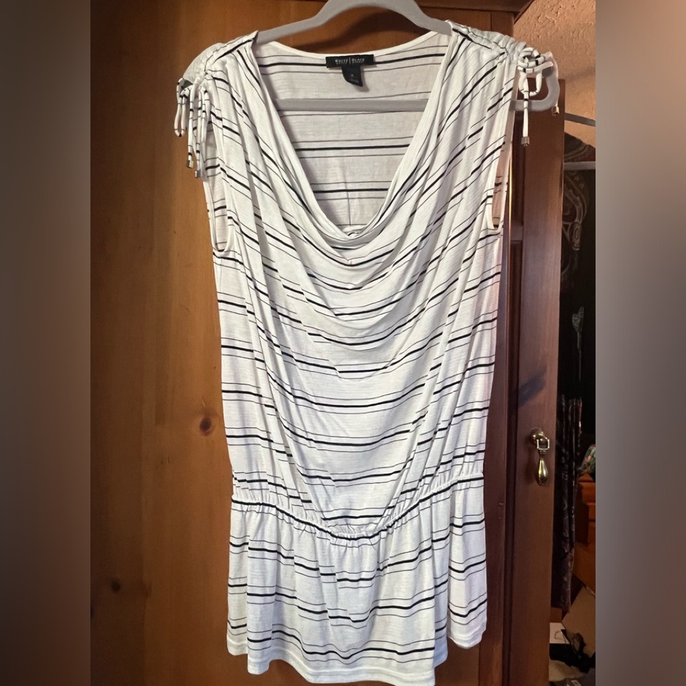 Ladies White House Black Market top . Size medium